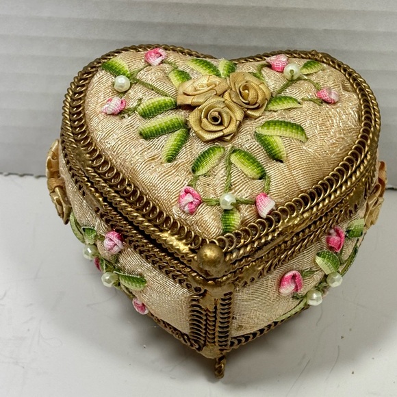 Victorian Style Heart Shaped Trinket Box-Fabric-Ribbon Art/Gild Metal Frame 3in - Picture 2 of 14